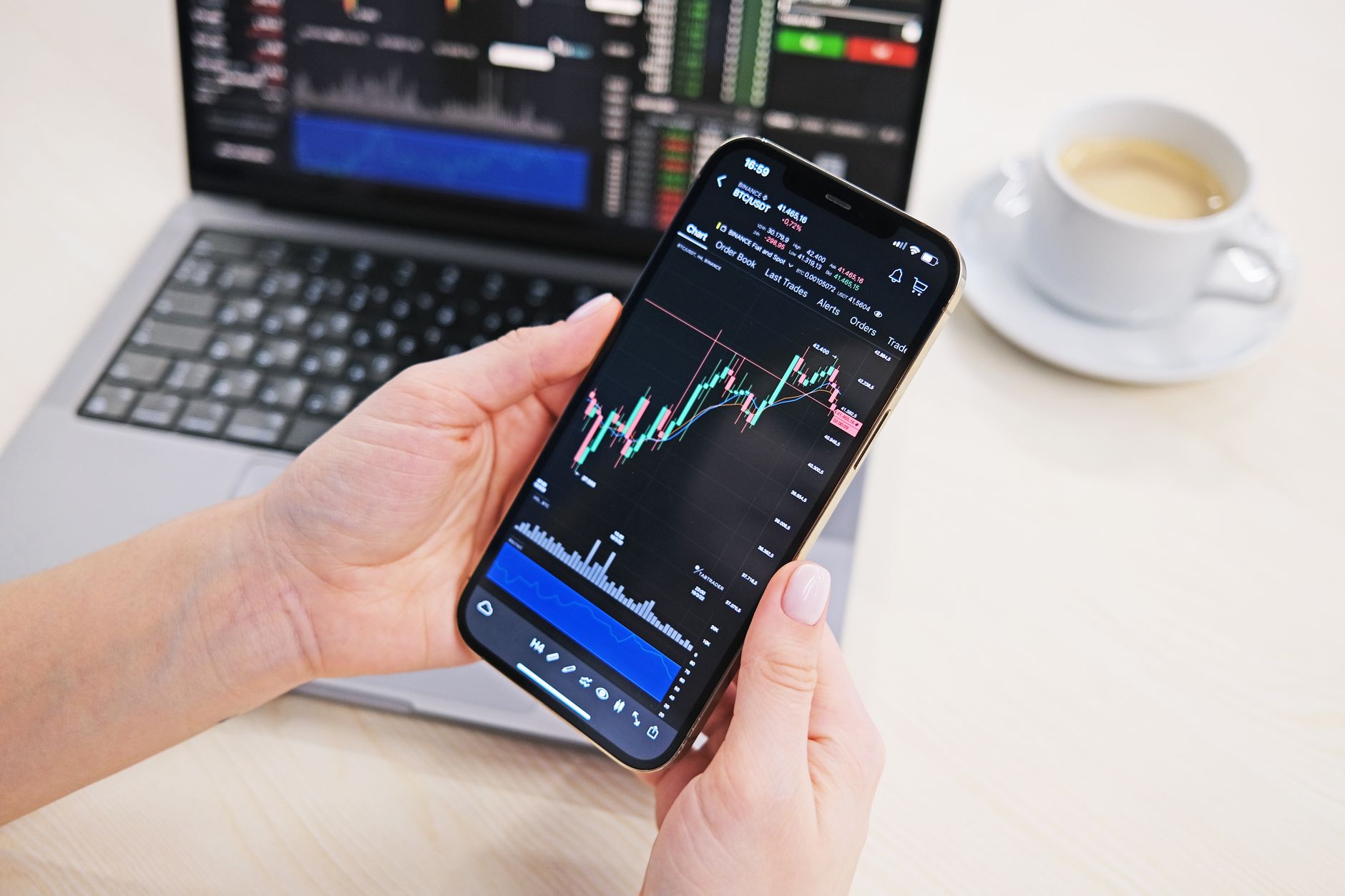 Uniswap trading interface showing crypto swap on dark screen